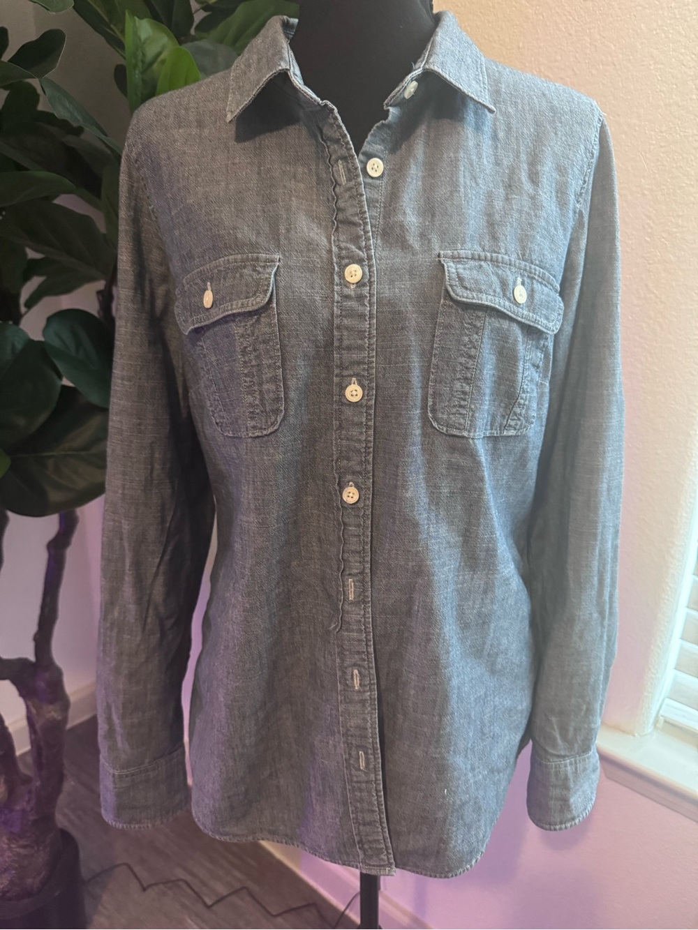 J.Crew Chambray Button Down Shirt Gray Blue Long Sleeve Size Medium